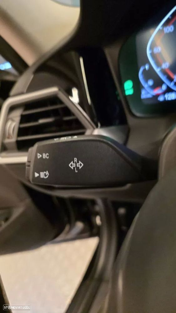 BMW 318 d Touring Auto - 37