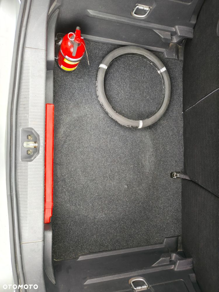 Opel Corsa 1.2 16V Enjoy - 10