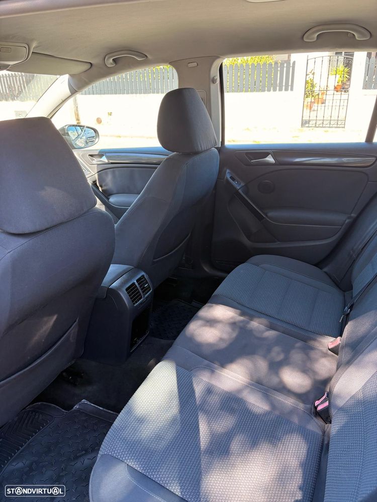 VW Golf 2.0 TDi Confortline - 7