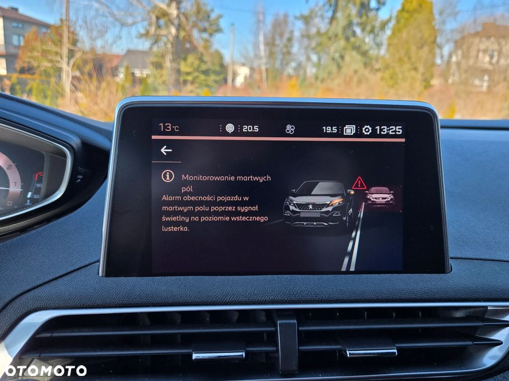 Peugeot 3008 1.2 PureTech Allure S&S - 26