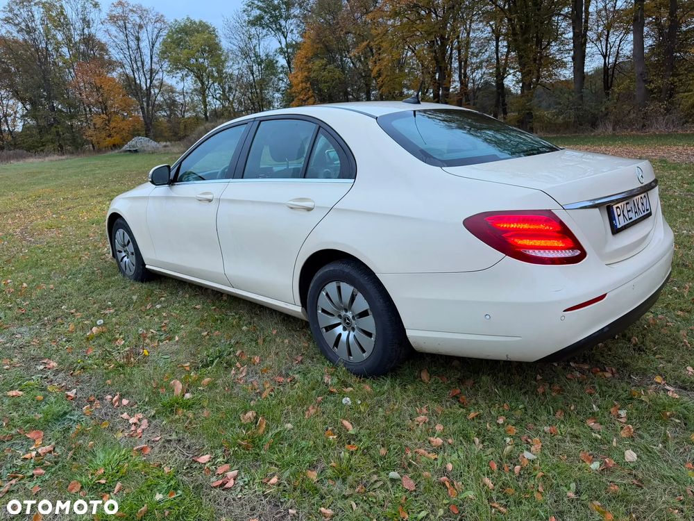 Mercedes-Benz Klasa E 200 d 9G-TRONIC - 2