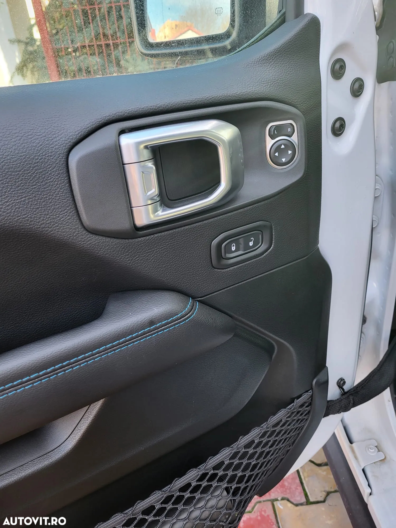 Jeep Wrangler 2.0 4xe AT8 PHEV Rubicon - 12