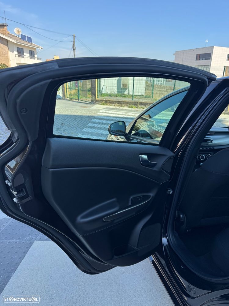 Alfa Romeo Giulietta 1.6 JTDm Distinctive - 9