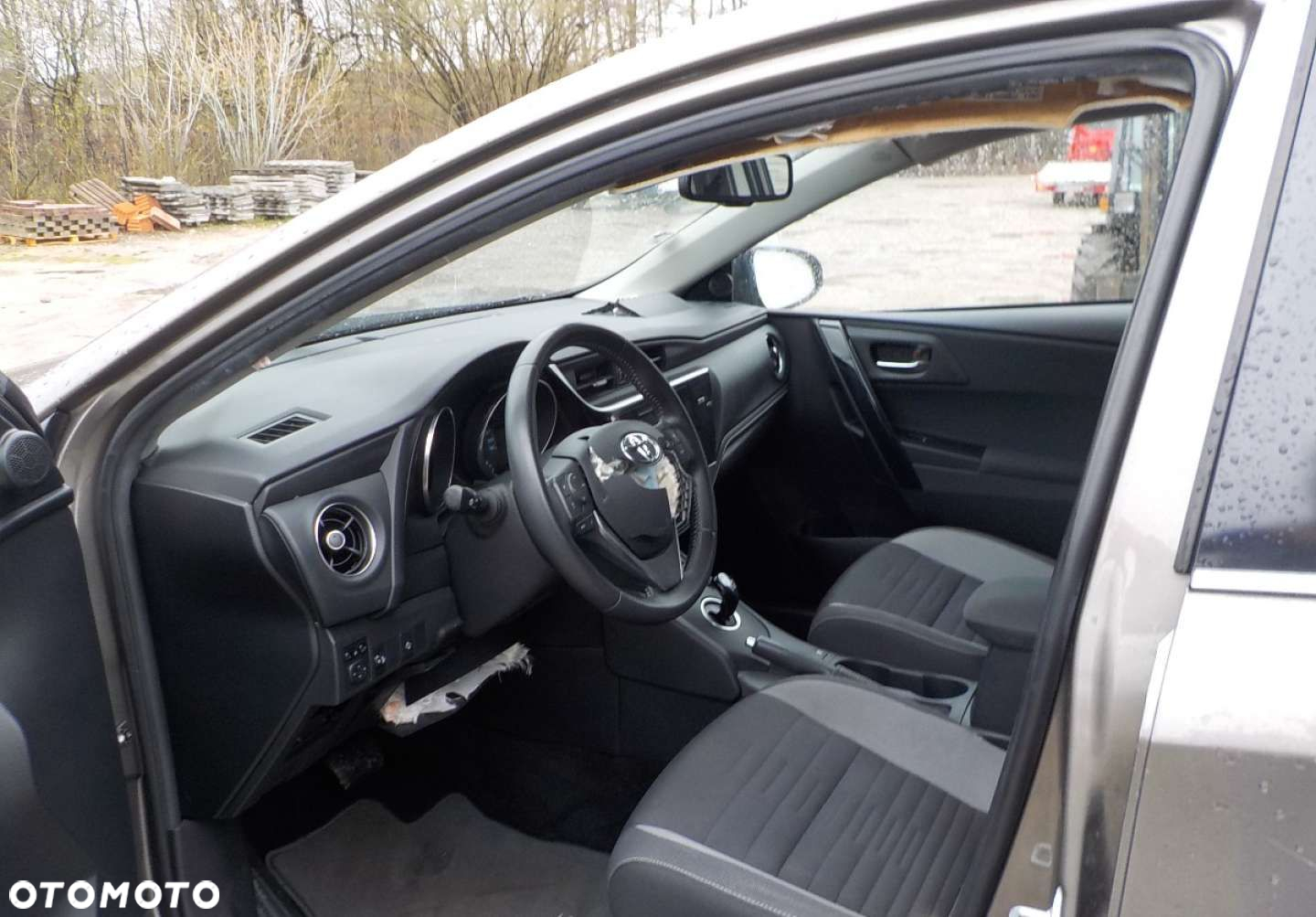 Toyota Auris - 24