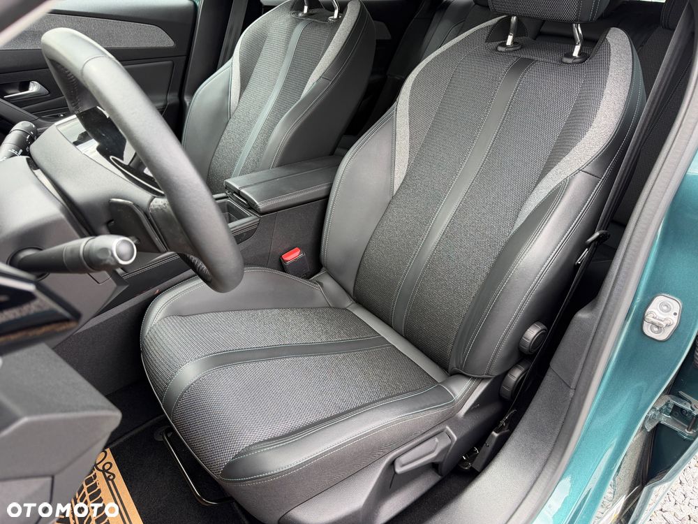Peugeot 308 BlueHDi 130 EAT8 Allure - 30