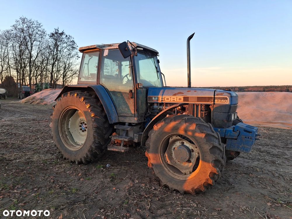 Ford 8340 - 1