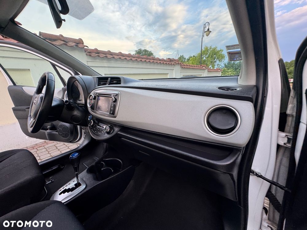 Toyota Yaris - 25