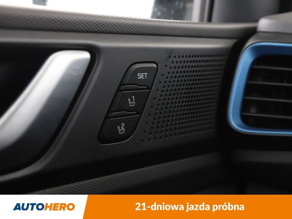 Hyundai IONIQ - 37