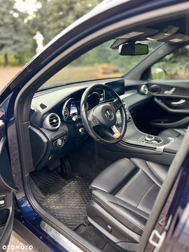 Mercedes-Benz GLC - 12