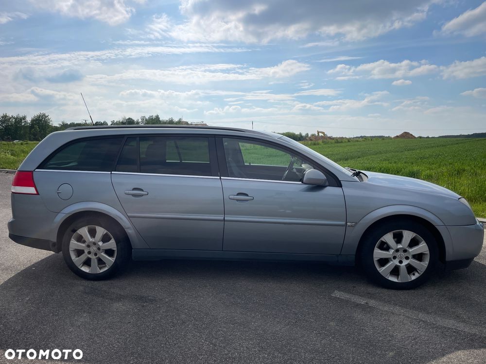 Opel Vectra 1.9 CDTI Essentia - 5