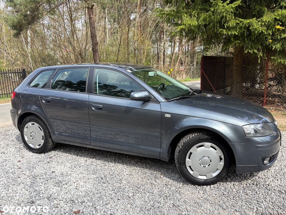 Audi A3 Sportback 1.6 Attraction - 4