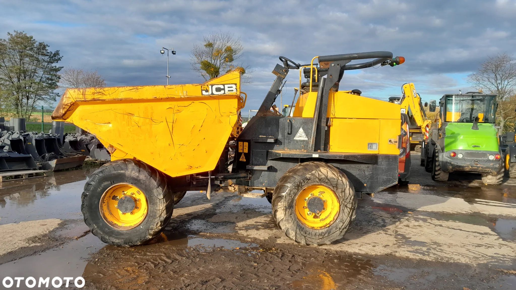 JCB 9 TON - 1