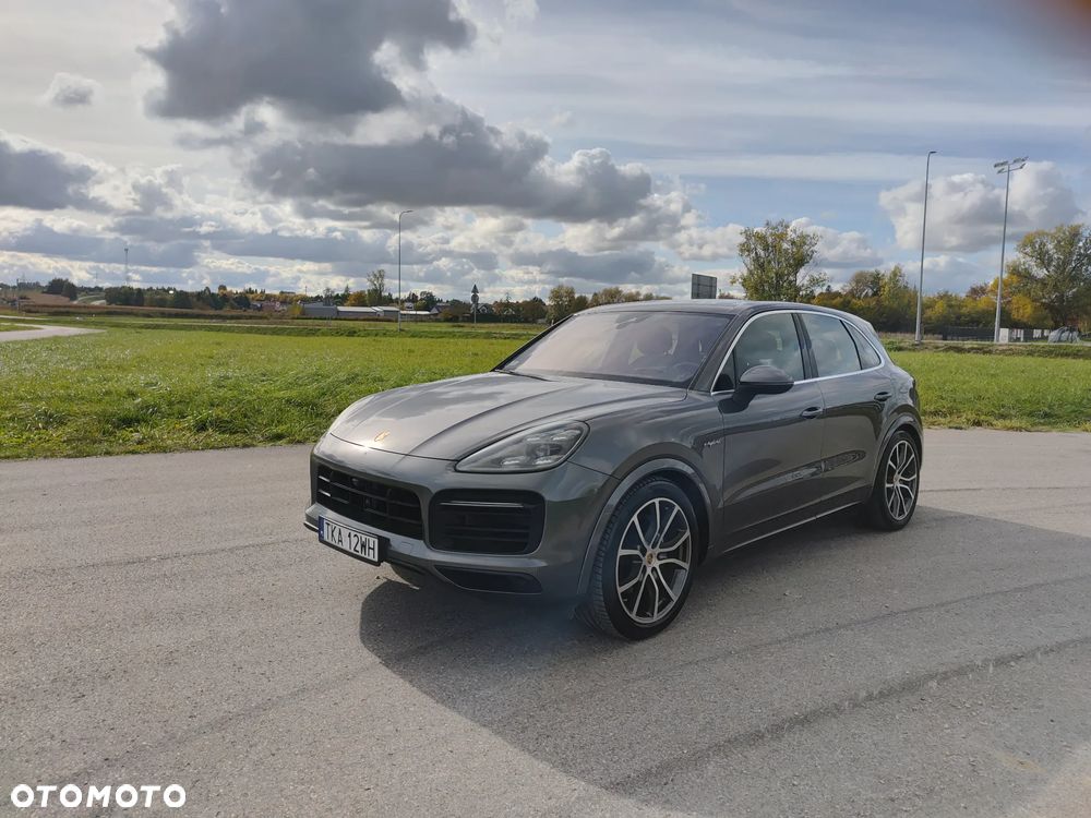 Porsche Cayenne - 2