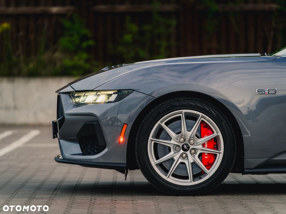 Ford Mustang - 16