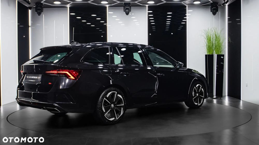 Skoda Octavia 2.0 TDI RS DSG - 8