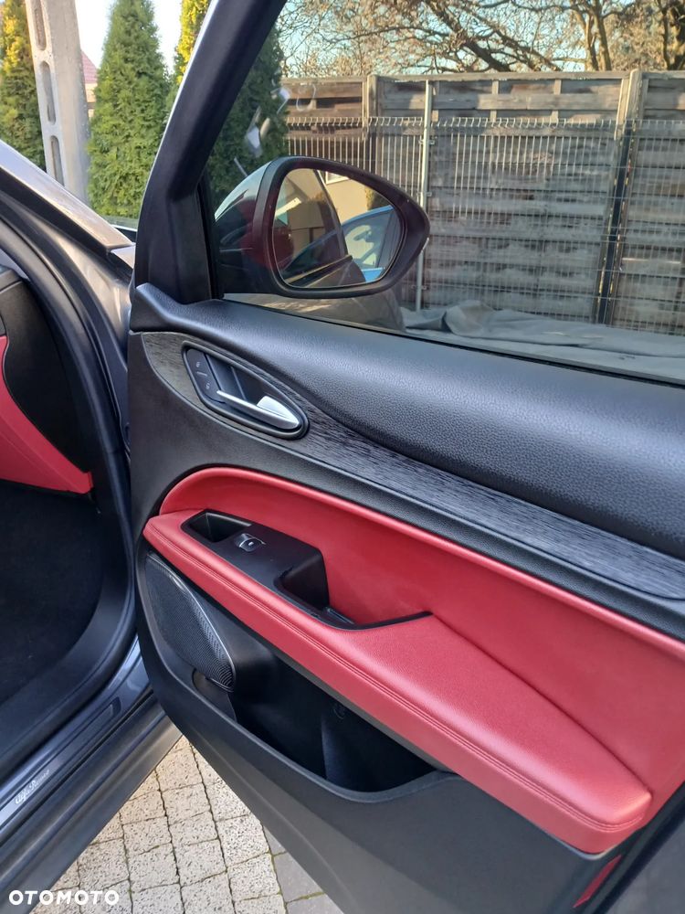 Alfa Romeo Stelvio - 31