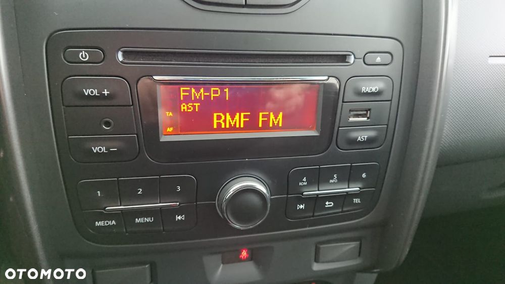 Dacia Duster 1.6 16V 105 4x4 Laureate - 12