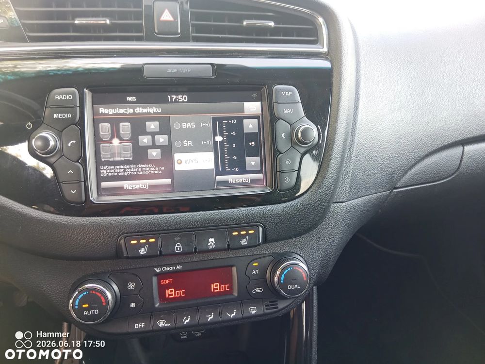 Kia Ceed 1.6 CRDi 136 ISG Vision - 19