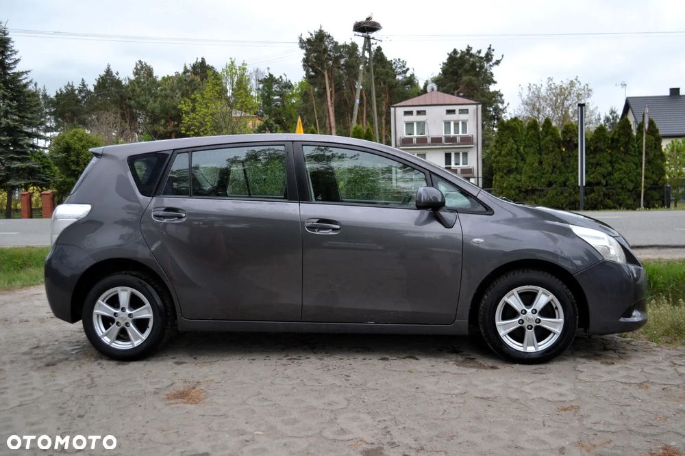 Toyota Verso 2.0 D-4D - 13