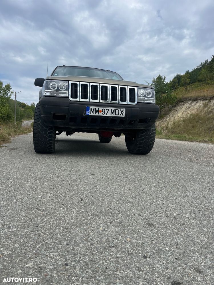 Jeep Grand Cherokee - 11