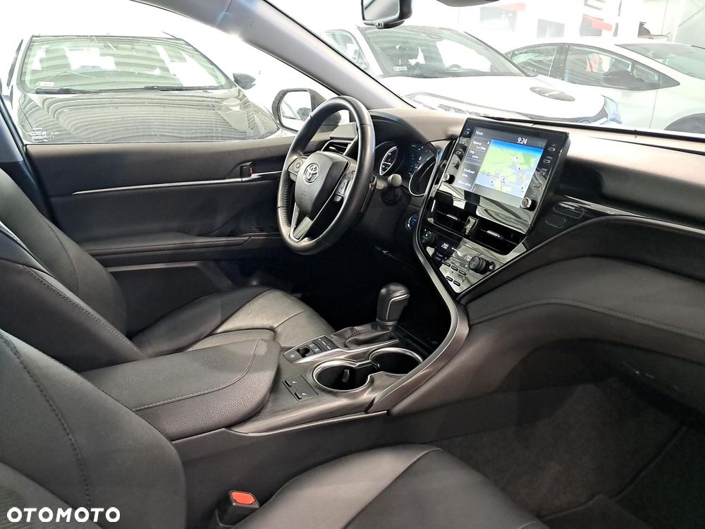 Toyota Camry 2.5 Hybrid Executive CVT - 9