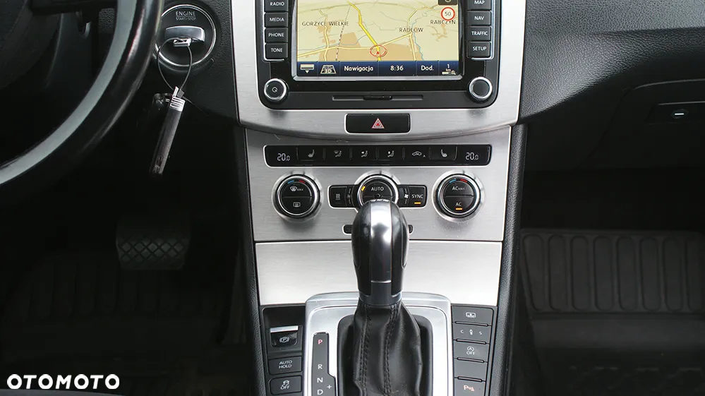 Volkswagen Passat 2.0 TDI Highline DSG - 12
