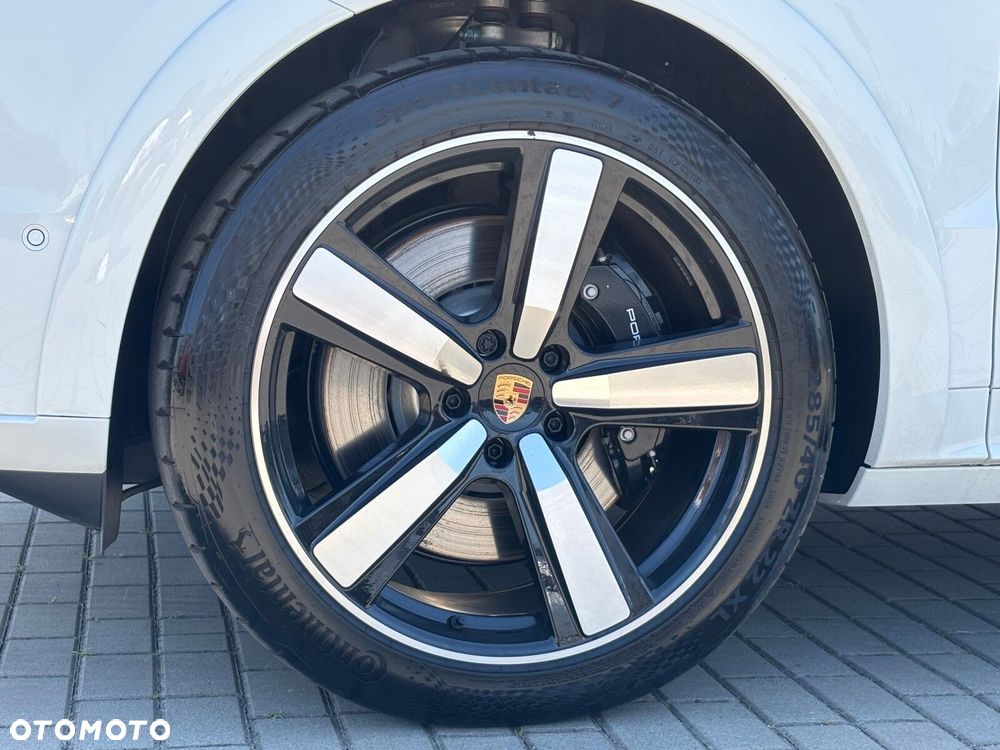 Porsche Cayenne - 12