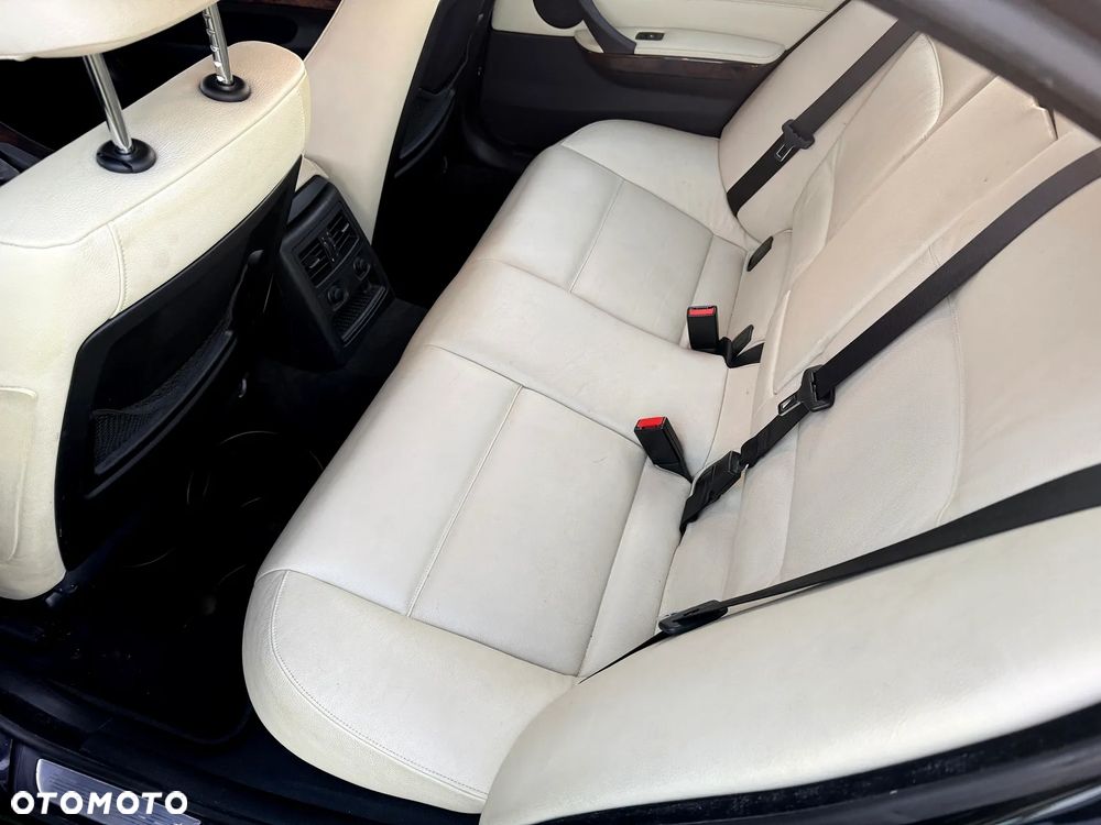 BMW Seria 3 320d DPF - 31