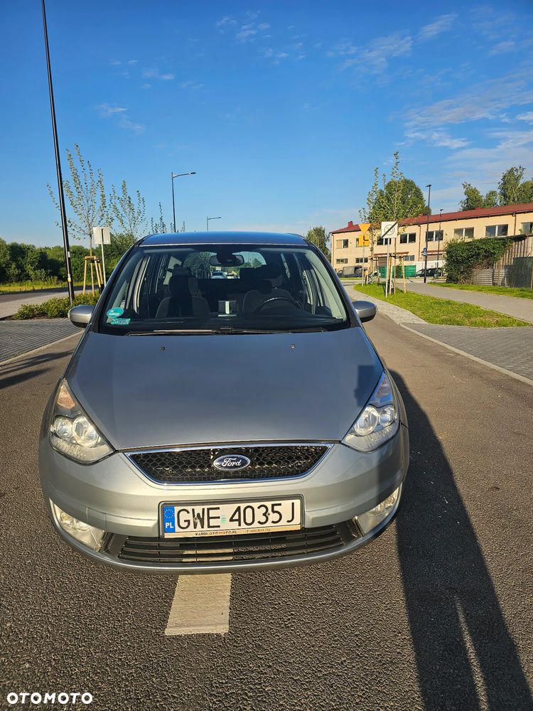 Ford Galaxy 2.0 Ghia - 3