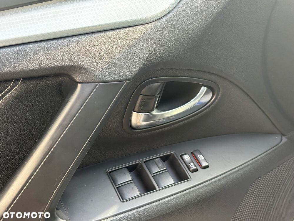 Toyota Avensis Touring Sports 1.6 D-4D Business Edition - 11