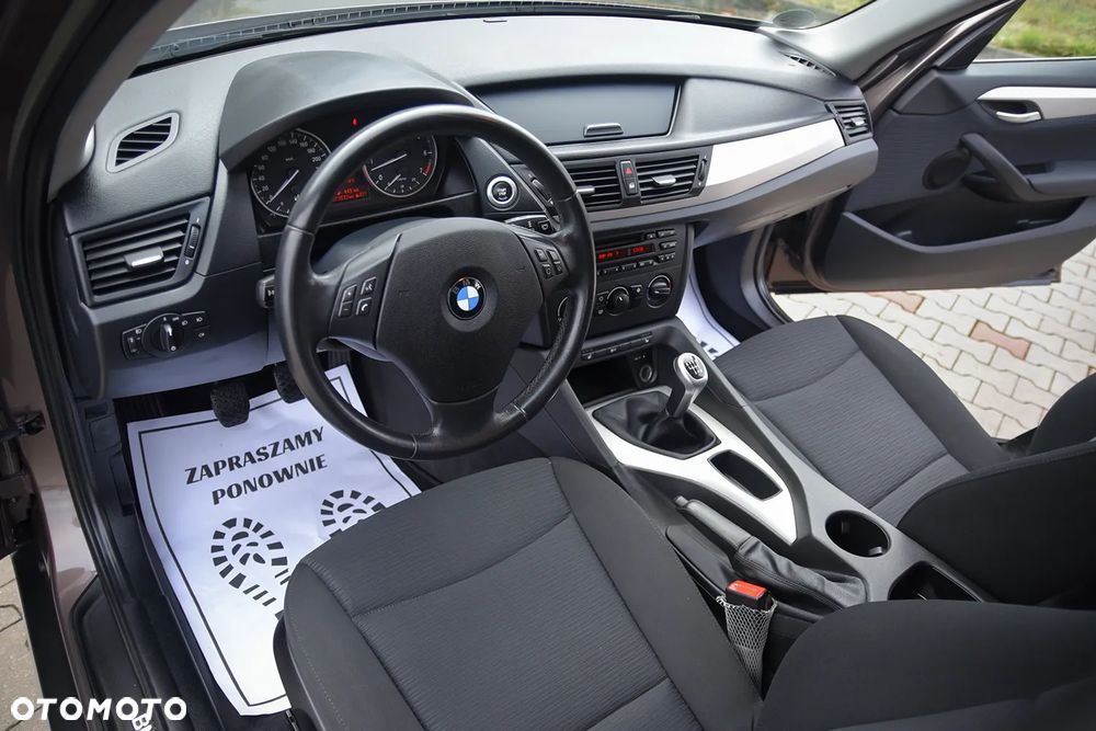 BMW X1 sDrive18i xLine - 23