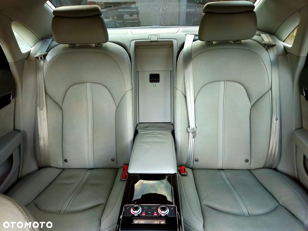 Audi A8 4.2 FSI L Quattro - 23