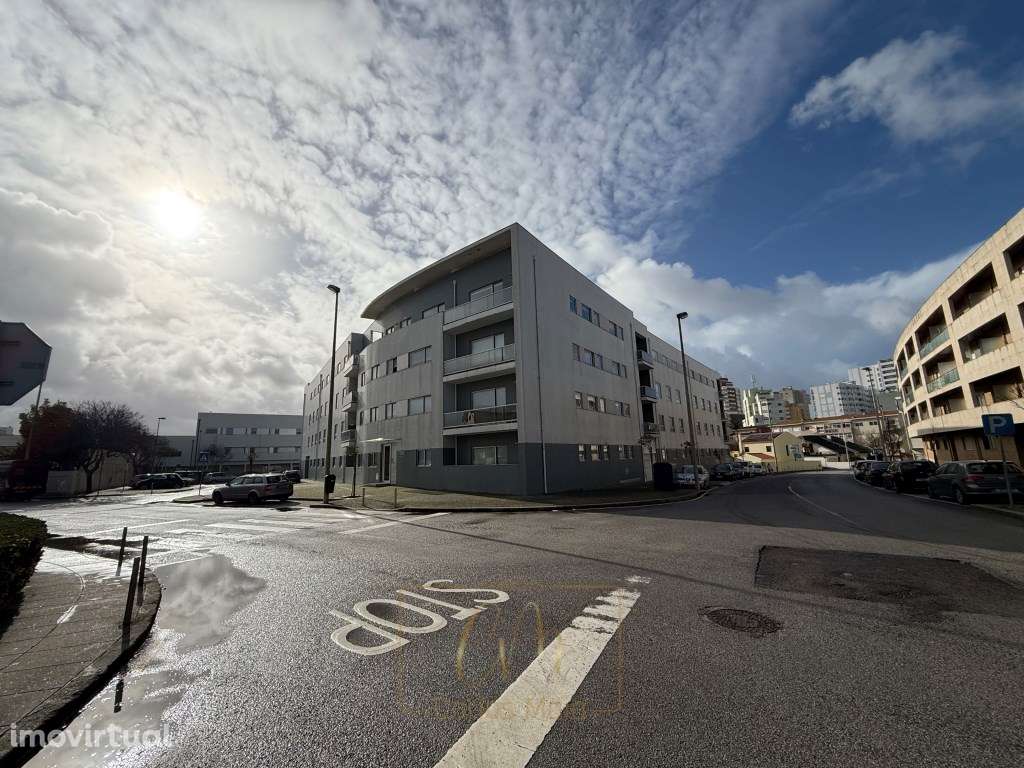 T4 no último piso em Montgeron - Póvoa de Varzim (2 apartamentos un... - Grande imagem: 2/31