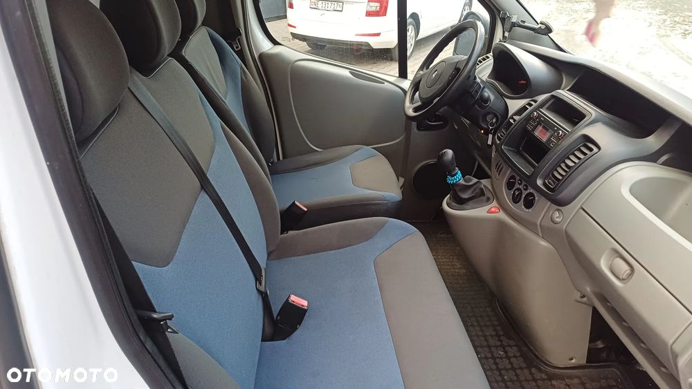 Renault Trafic - 10