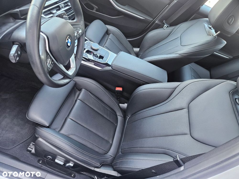 BMW Seria 3 330i - 6