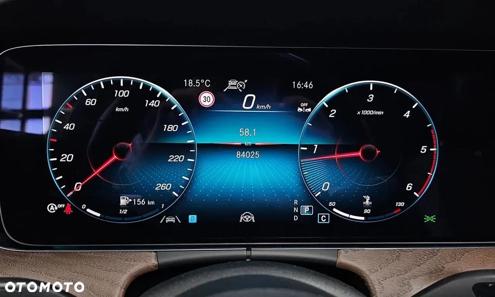 Mercedes-Benz Klasa E 220 d 4Matic 9G-TRONIC Exclusive - 12