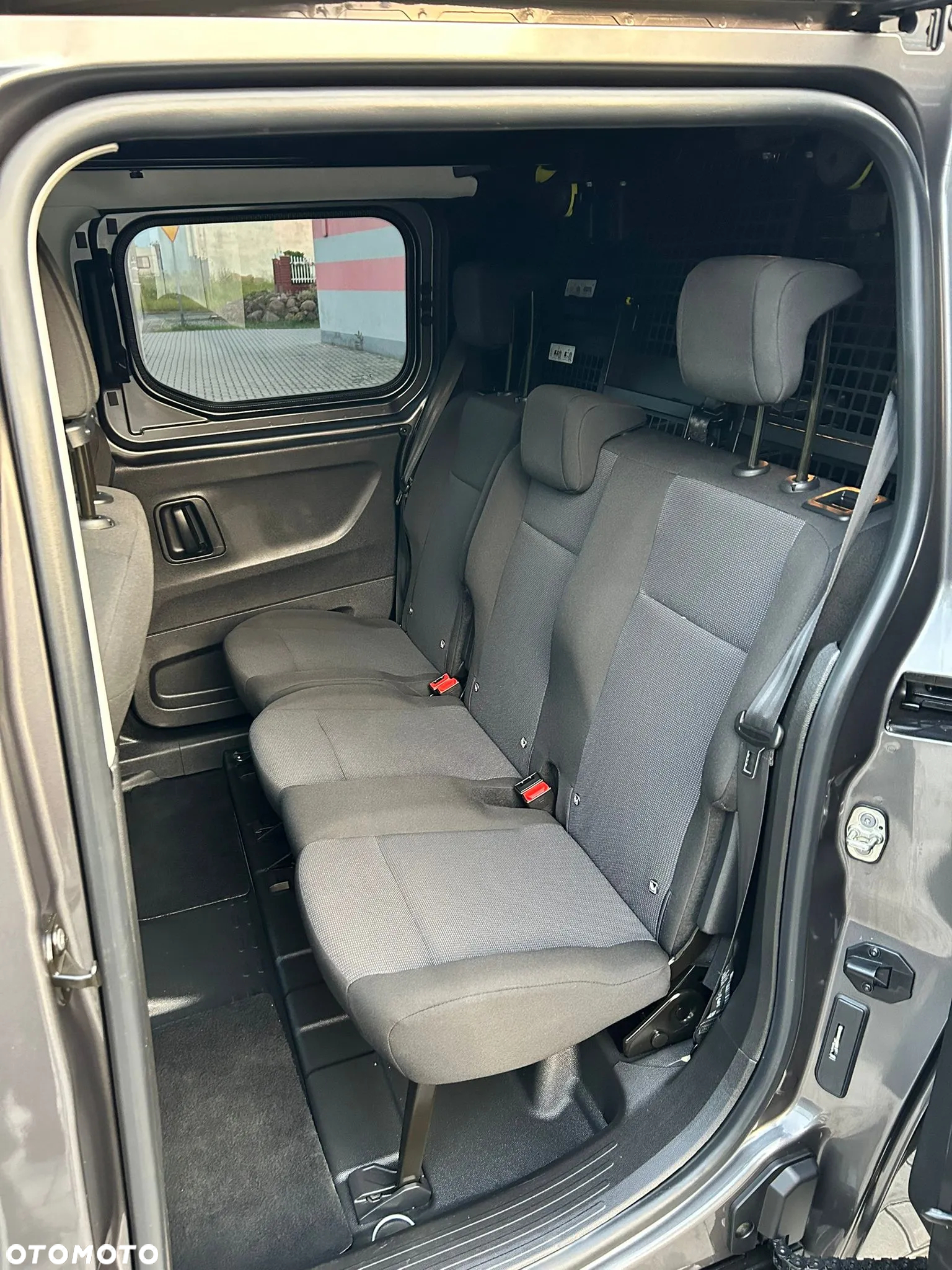 Toyota Proace City 1.5 D-4D Long 2,4t Active (bryg.) - 16