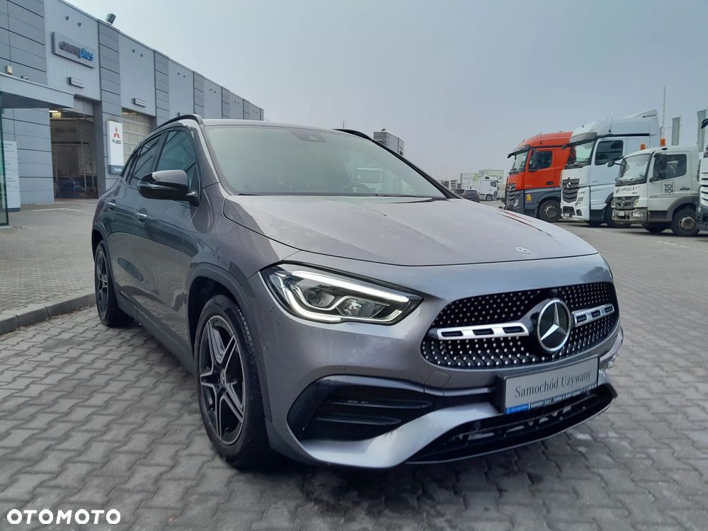 Mercedes-Benz GLA 200 AMG Line - 8
