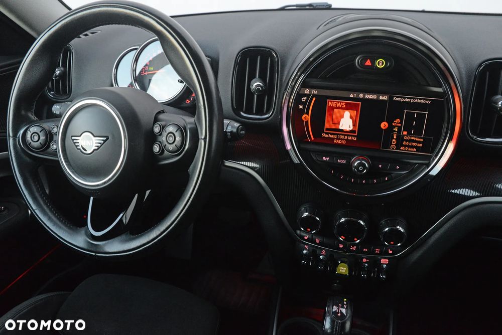 MINI Countryman Cooper SE ALL4 John Cooper Works Trim - 8
