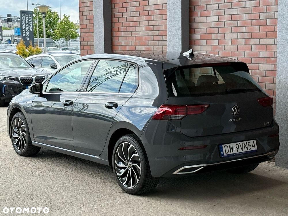 Volkswagen Golf 1.5 eTSI EVO Style DSG - 6