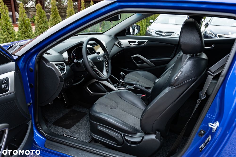 Hyundai Veloster 1.6 Premium - 18
