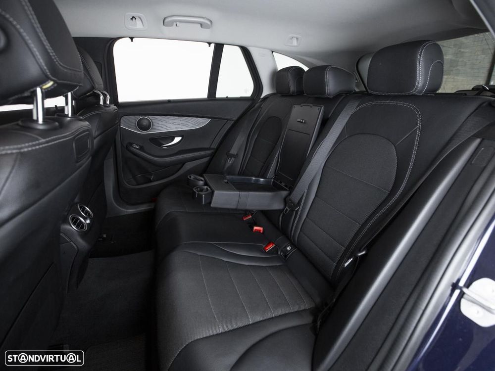 Mercedes-Benz C 300 de AMG Line - 9