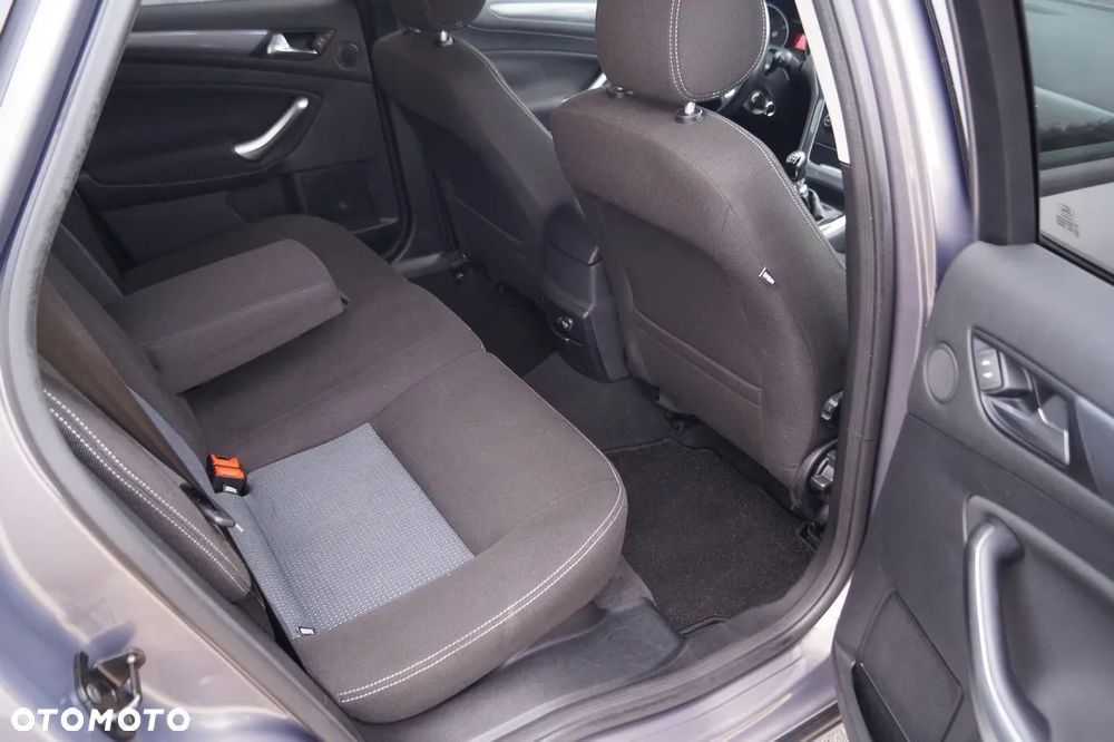 Ford Mondeo 1.6 TDCi Ambiente - 30