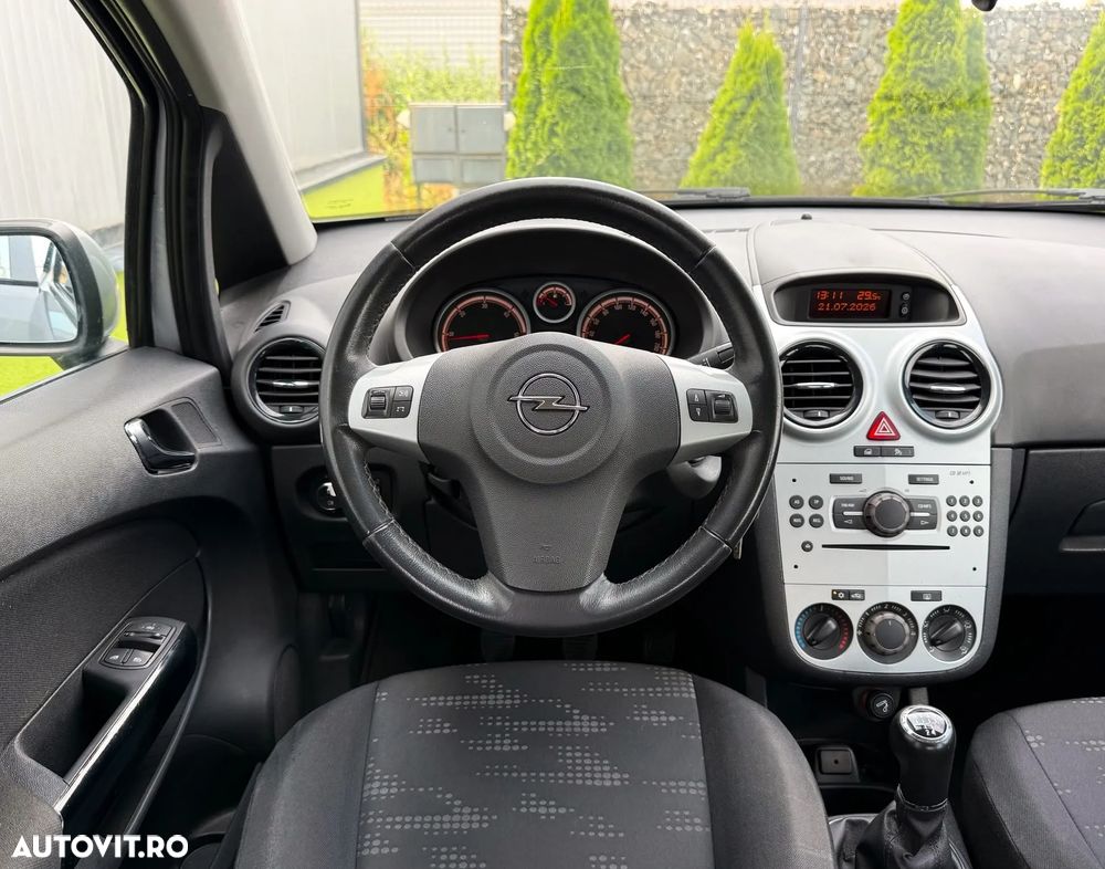 Opel Corsa 1.2 Essentia - 8