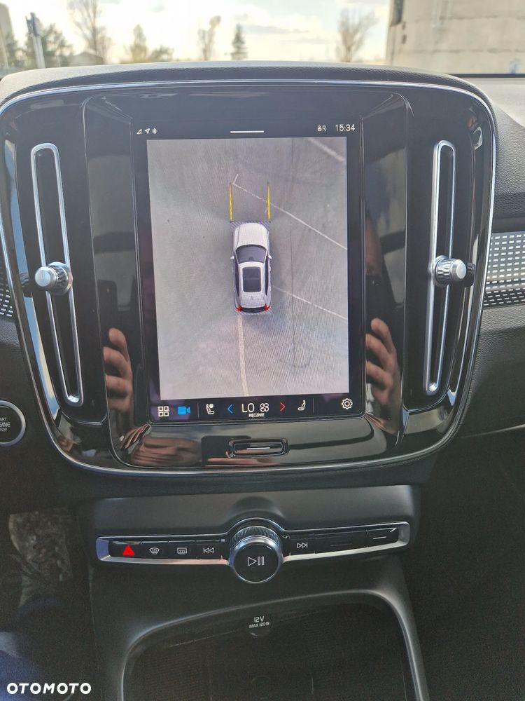 Volvo XC 40 B5 AWD Ultimate Dark - 21