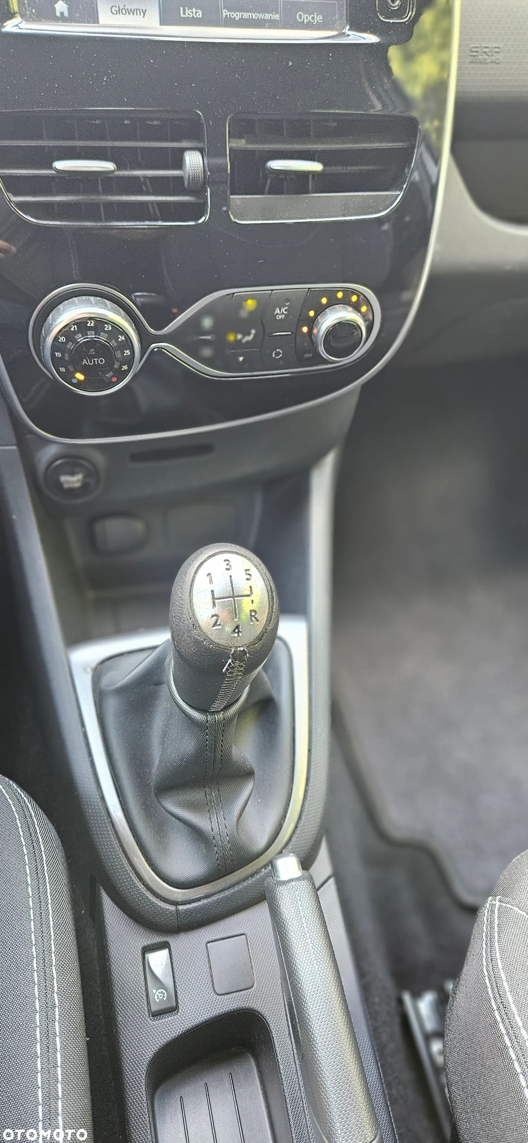 Renault Clio 1.2 16V 75 Limited - 28