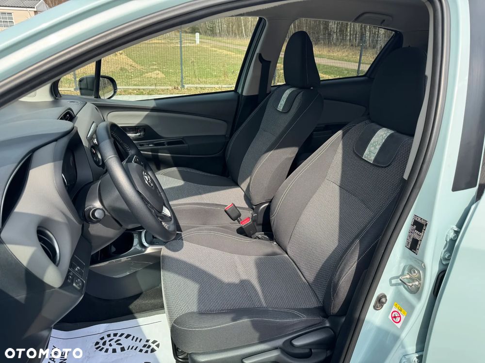 Toyota Yaris - 10