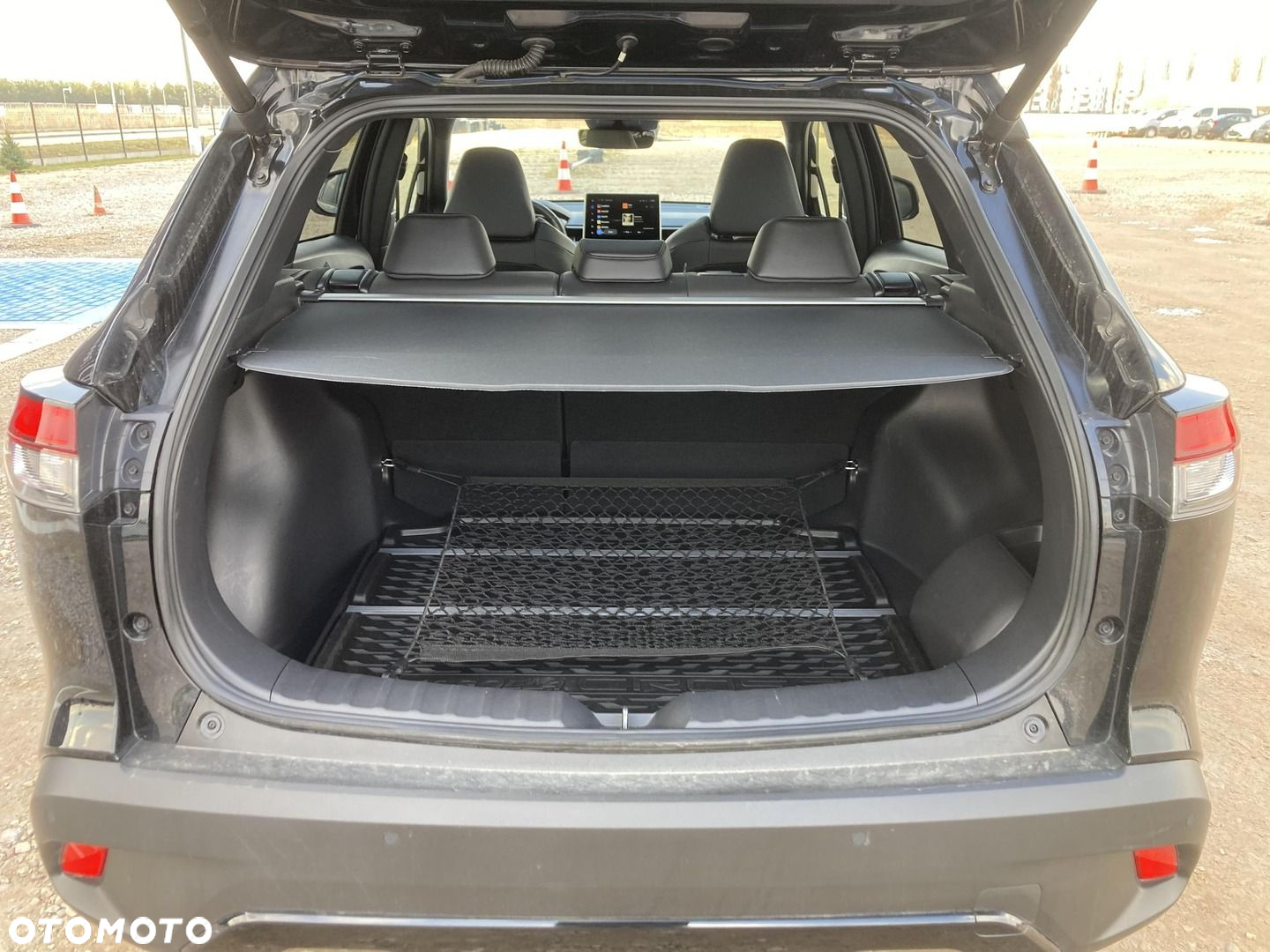 Toyota Corolla Cross - 12