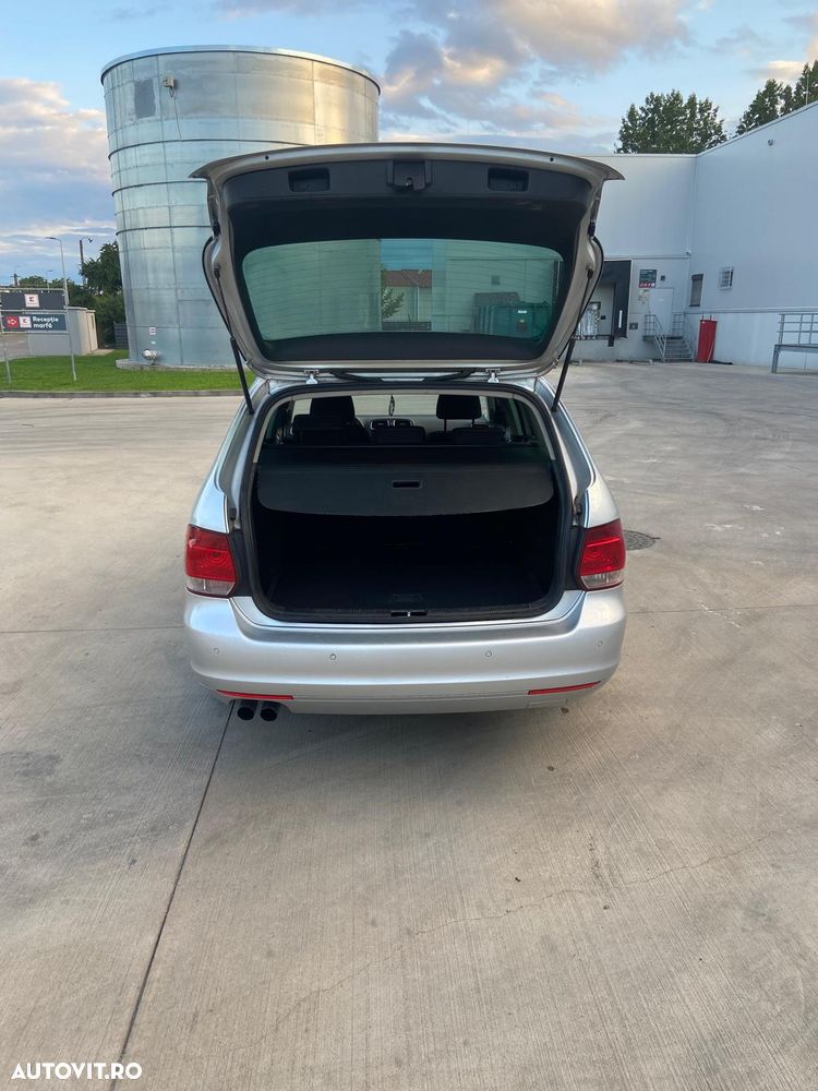 Volkswagen Golf 2.0 TDI DPF MATCH - 9