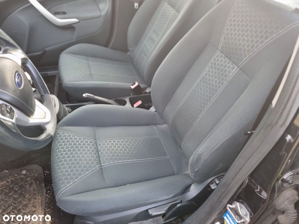 Ford Fiesta 1.25 Ambiente EU5 - 5
